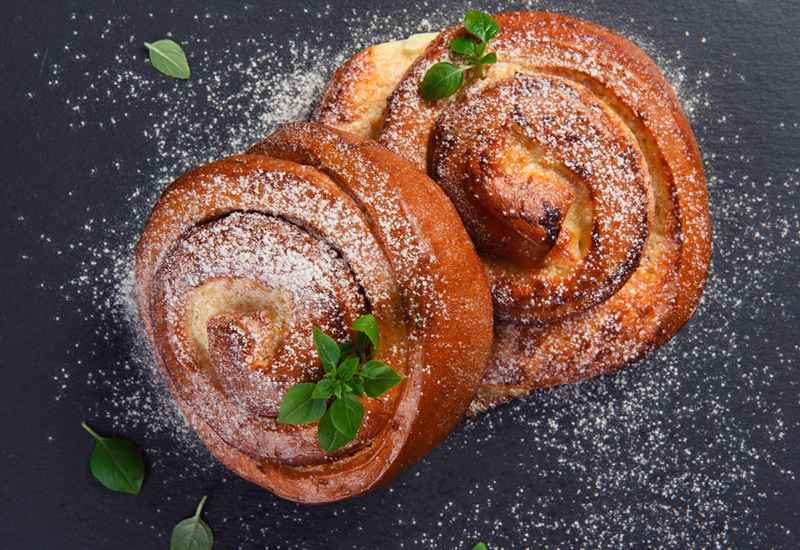 Мамины плюшки-завитушки с сахарными складочками мягкие, как пуховые подушки! Мамины плюшки-завитушки с сахарными складочками мягкие, как пуховые подушки!