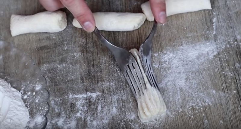 В таких творожниках много творога, мало муки, на вкус они как печенье В таких творожниках много творога, мало муки, на вкус они как печенье