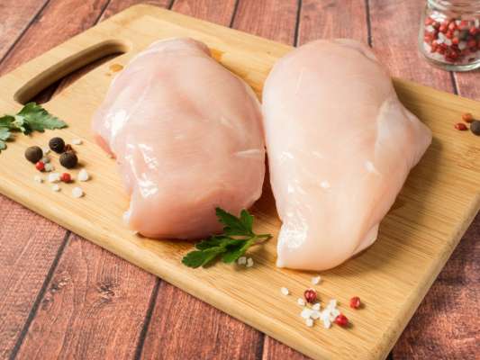 4 причины против мытья мяса перед готовкой