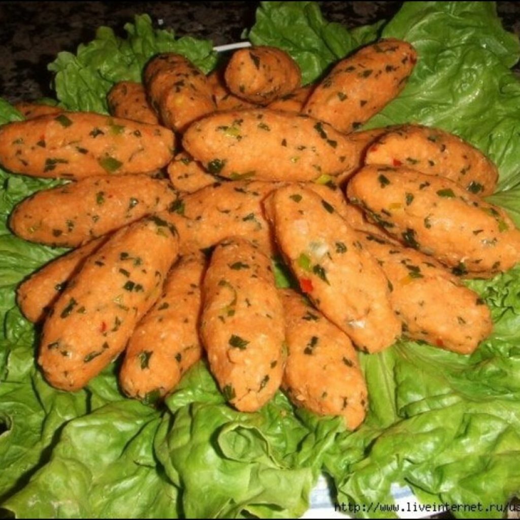 Чечевичные котлетки (турецкая кухня) Чечевичные котлетки (турецкая кухня)