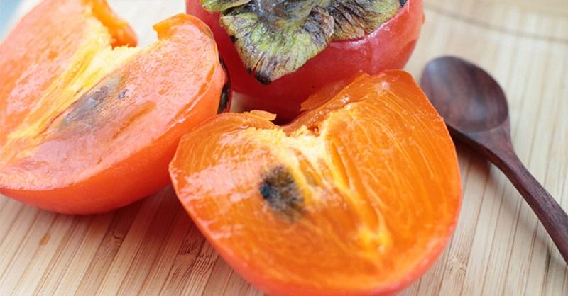 Что происходит с нашим организмом, когда мы съедаем хурму! «Подержи кусочек во рту, как бы рассасывая его…» Что происходит с нашим организмом, когда мы съедаем хурму! «Подержи кусочек во рту, как бы рассасывая его…»