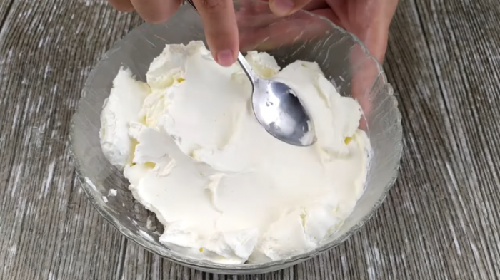 Готовим сыр филадельфия дома — вкуснее и дешевле магазинного в 3 раза