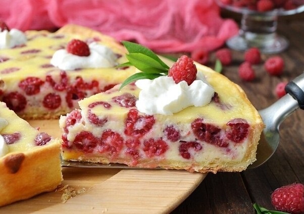 Клафути с малиной