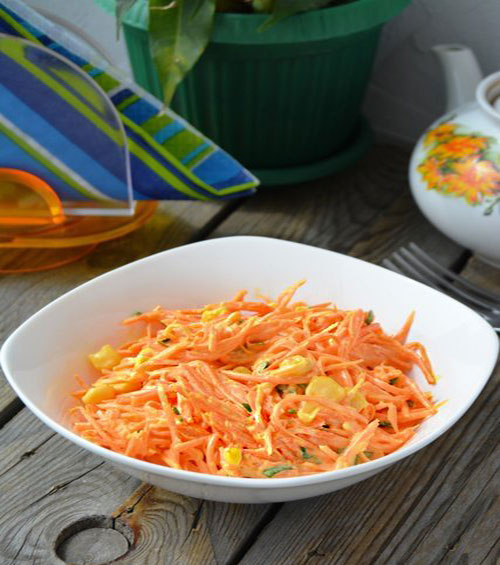 Салат из моркови с кукурузой