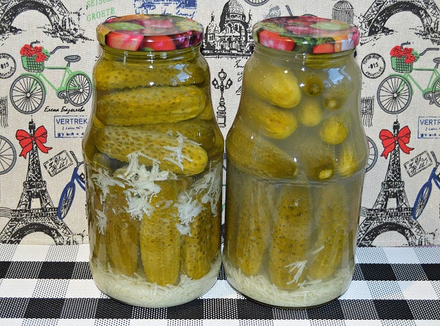 ОГУРЦЫ С ЧЕСНОКОМ («ПОД СНЕГОМ»)