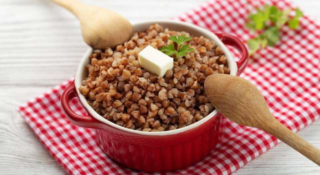 Полезные диетические продукты, которые можно есть даже ночью
