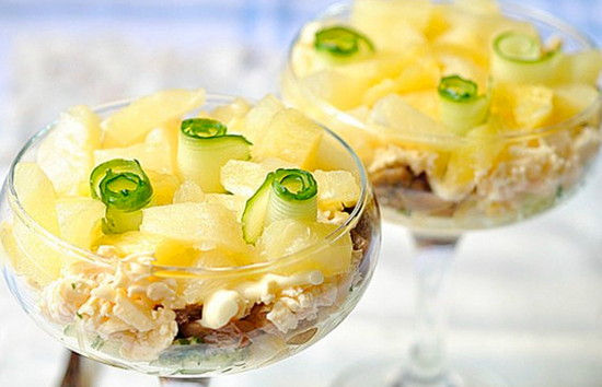 Салат с курицей и ананасом для красивой фигурки!