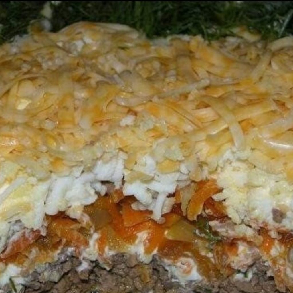 САЛАТ С КУРИНОЙ ПЕЧЕНЬЮ САЛАТ С КУРИНОЙ ПЕЧЕНЬЮ