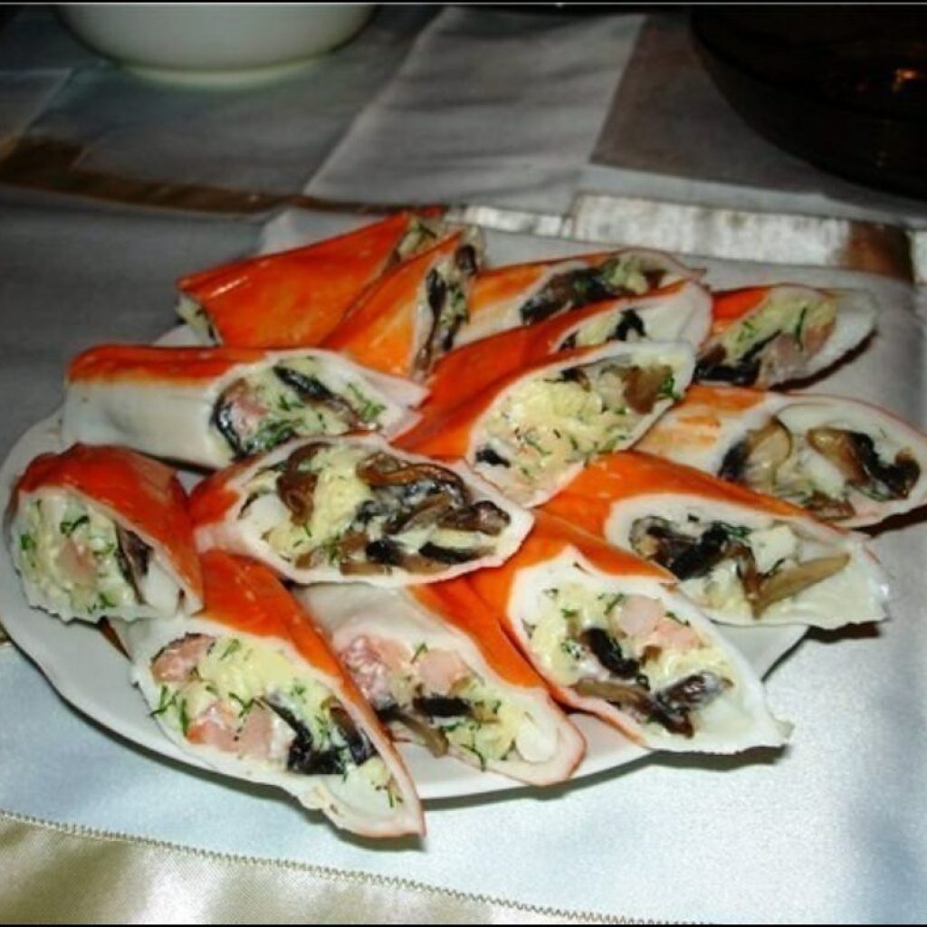 САЛАТ-ЗАКУСКА “ЦАРСКАЯ ШУБА” САЛАТ-ЗАКУСКА “ЦАРСКАЯ ШУБА”