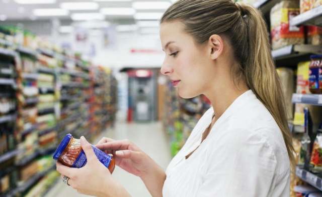 «Замаскированная» проблема: какие продукты содержат много скрытой соли